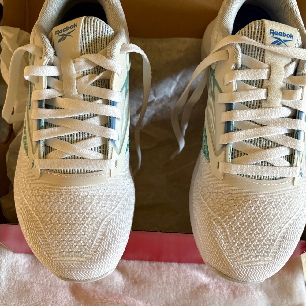 Reebok Nano X4 White, Green, and Blue Trainers size 7.5 women’s - Picture 4 of 4